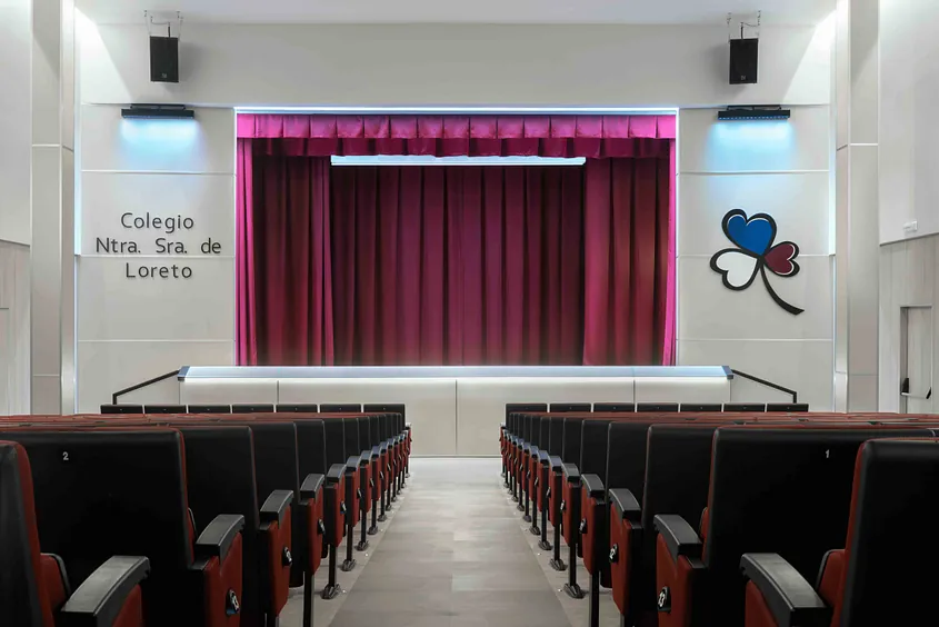 Cota Cero Interiorismo sala de actos