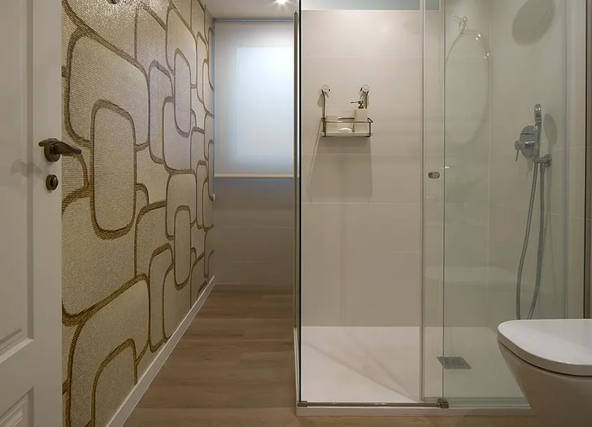 Cota Cero Interiorismo mampara de baño
