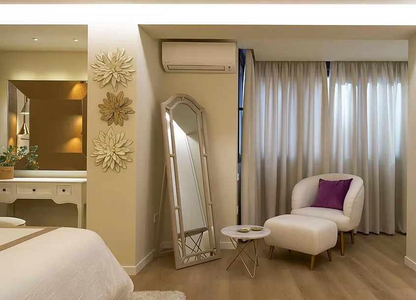 Cota Cero Interiorismo espejo en habitación