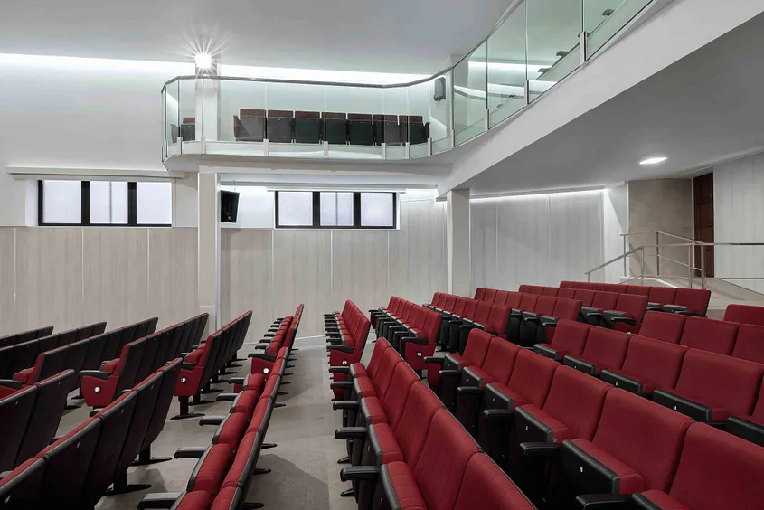 Cota Cero Interiorismo sala de actos