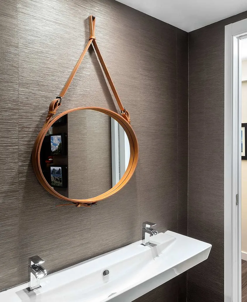 Cota Cero Interiorismo espejo en el baño